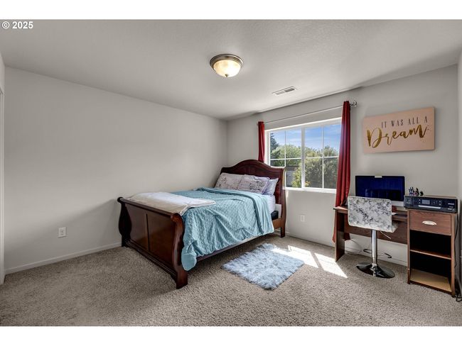 Primary Bedroom-Upper | Image 19