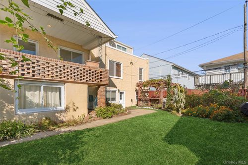 124 Coolidge Ave, Long Beach, NY, 11561-3813 | Card Image