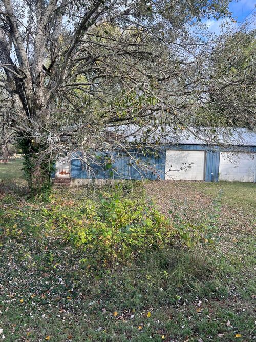 1406 S Mcphail Drive, Aurora, MO, 65605 | Card Image