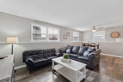 4-2 Country Club Pl, Clear Lake, IA, 50428-1218 | Card Image