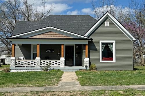 211 E Madison St, Franklin, KY, 42134-2111 | Card Image