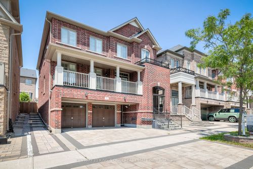 18 Manila Ave, Markham, ON, L6C0W1 | Card Image