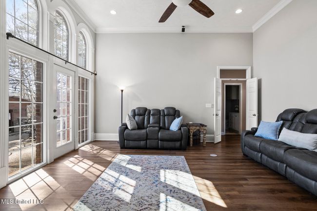 513 Windsor-9 | Image 9