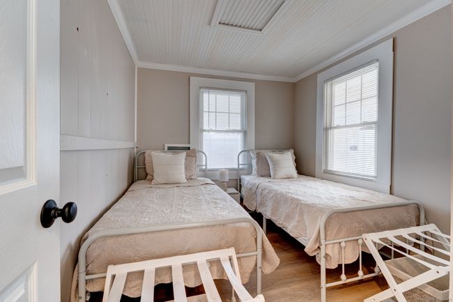 308 Old Colony Rd, House other with 2 bedrooms, 1 bathrooms and 6 parking in Old Lyme CT | Image 22