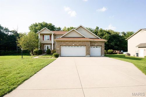 1059 Wolf Creek Ct, Staunton, IL, 62088-1087 | Card Image