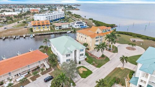 apt-121-129 Breakers Ct, Punta Gorda, FL, 33950-5375 | Card Image