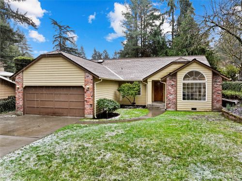 14833 Fremont Pl N, Shoreline, WA, 98133-6142 | Card Image