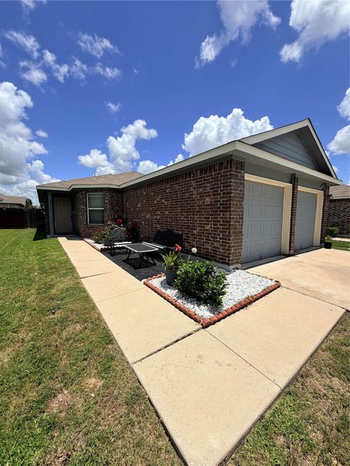 13004 Tinker St, Manor, TX, 78653-2023 | Card Image