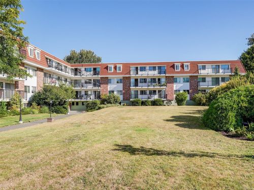 206-1680 Poplar Ave, Saanich, BC, V8P4K7 | Card Image