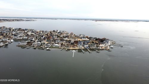 521 Bayview Drive, Toms River, NJ, 08753 | Card Image