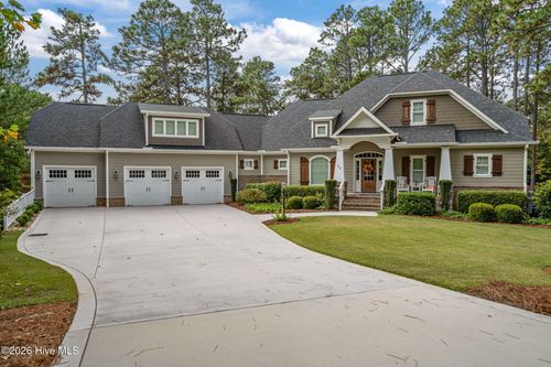 30 Prestwick Ct, Pinehurst, NC, 28374-8140 | Card Image