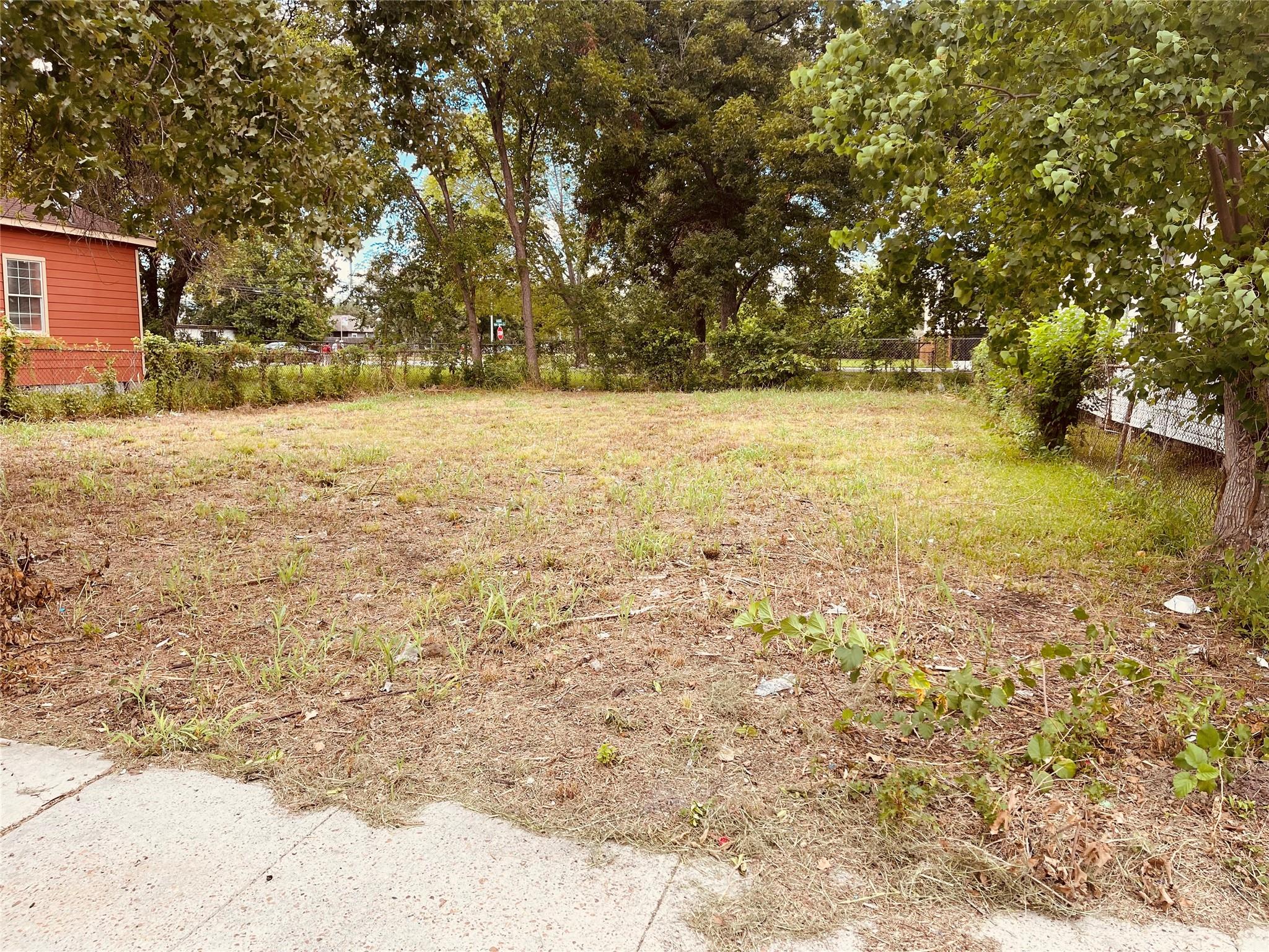 Land in Houston 2
