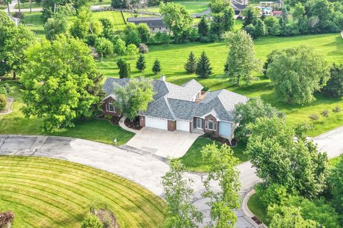 230 Bever Ln Se, Cedar Rapids, IA, 52403-3280 | Card Image