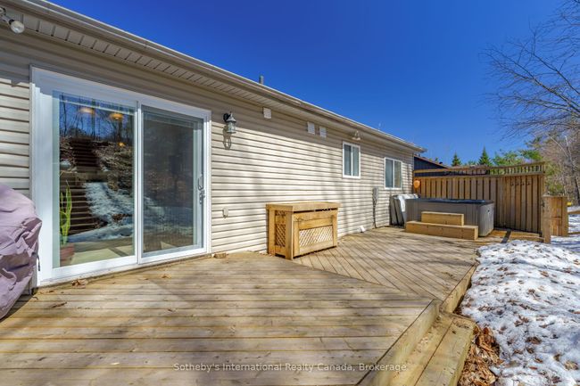 17 Sugarbush Rd, House other with 4 bedrooms, 2 bathrooms and 6 parking in Coldwater ON | Image 27