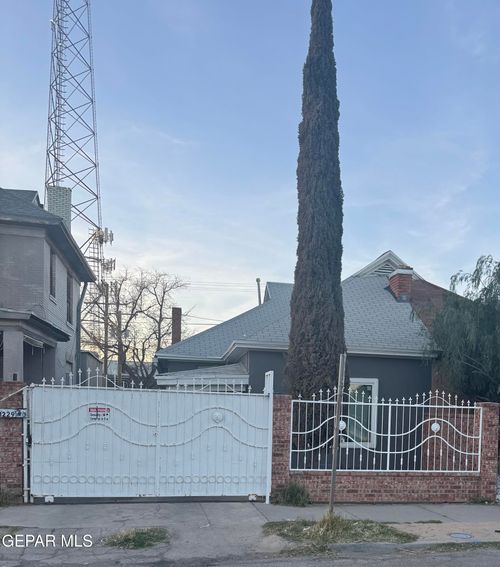 1229 Myrtle Ave, El Paso, TX, 79901-1601 | Card Image