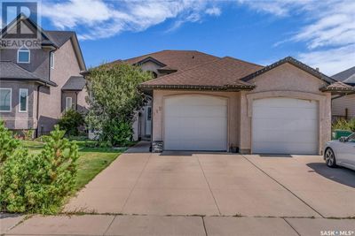 115 Zimmer Cres, House other with 5 bedrooms, 3 bathrooms and null parking in Saskatoon SK | Image 2