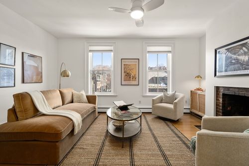 3c-102 Charles St, Boston, MA, 02114-4607 | Card Image