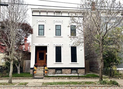 346 W 9th St, Covington, KY, 41011-2161 | Card Image