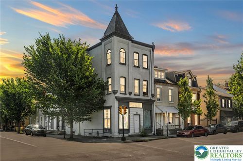 247 N 10th St, Allentown, PA, 18102-3941 | Card Image