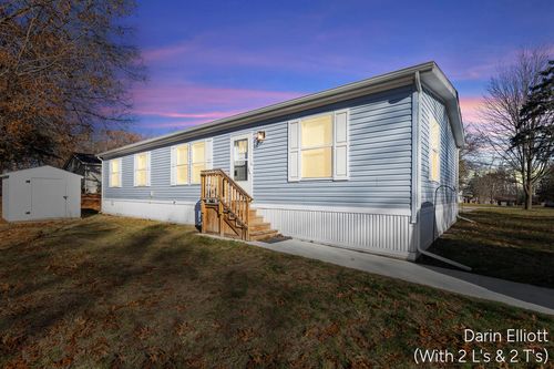 47-1133 Yeomans St, Ionia, MI, 48846-1900 | Card Image