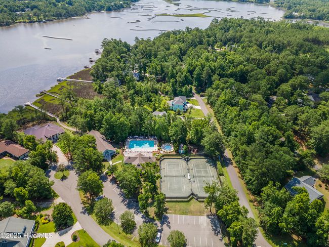 Amenities complex | Image 16
