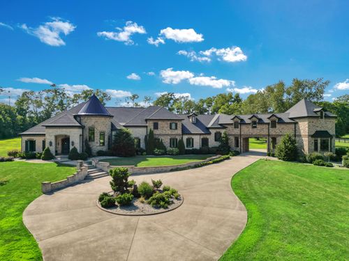 520 Cassity Way, Nicholasville, KY, 40356-7020 | Card Image