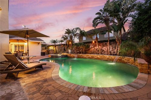 8482 Deepview Dr, Huntington Beach, CA, 92646 | Card Image