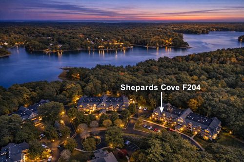 f204-100 Shepards Cove Road, Kittery, ME, 03904 | Card Image