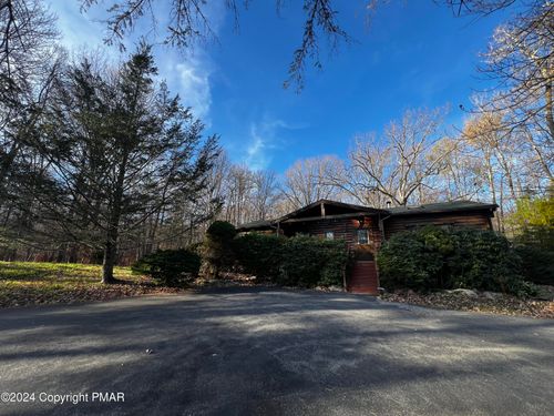 456 Devils Hole Rd, Cresco, PA, 18326-7154 | Card Image