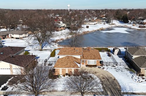 8352 138th Pl, Orland Park, IL, 60462-1746 | Card Image