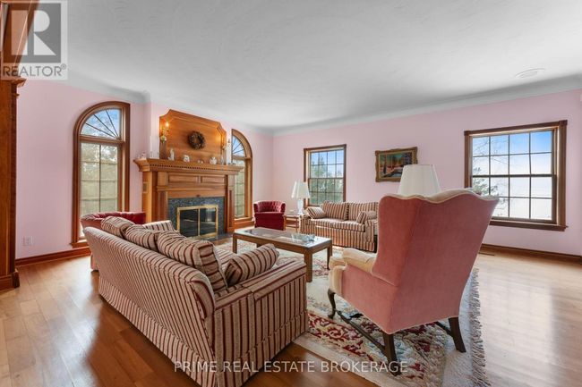 72797 Ravine Dr, House other with 7 bedrooms, 5 bathrooms and 22 parking in Zurich ON | Image 9