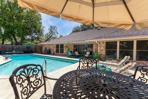 5613 Oakmont Ln, Fort Worth, TX, 76112-1947 | Card Image