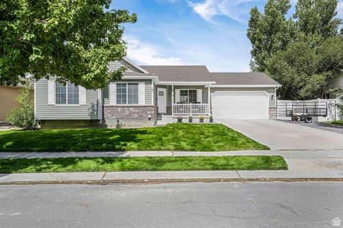 2047 E Shadow Dr, Eagle Mountain, UT, 84005-4393 | Card Image