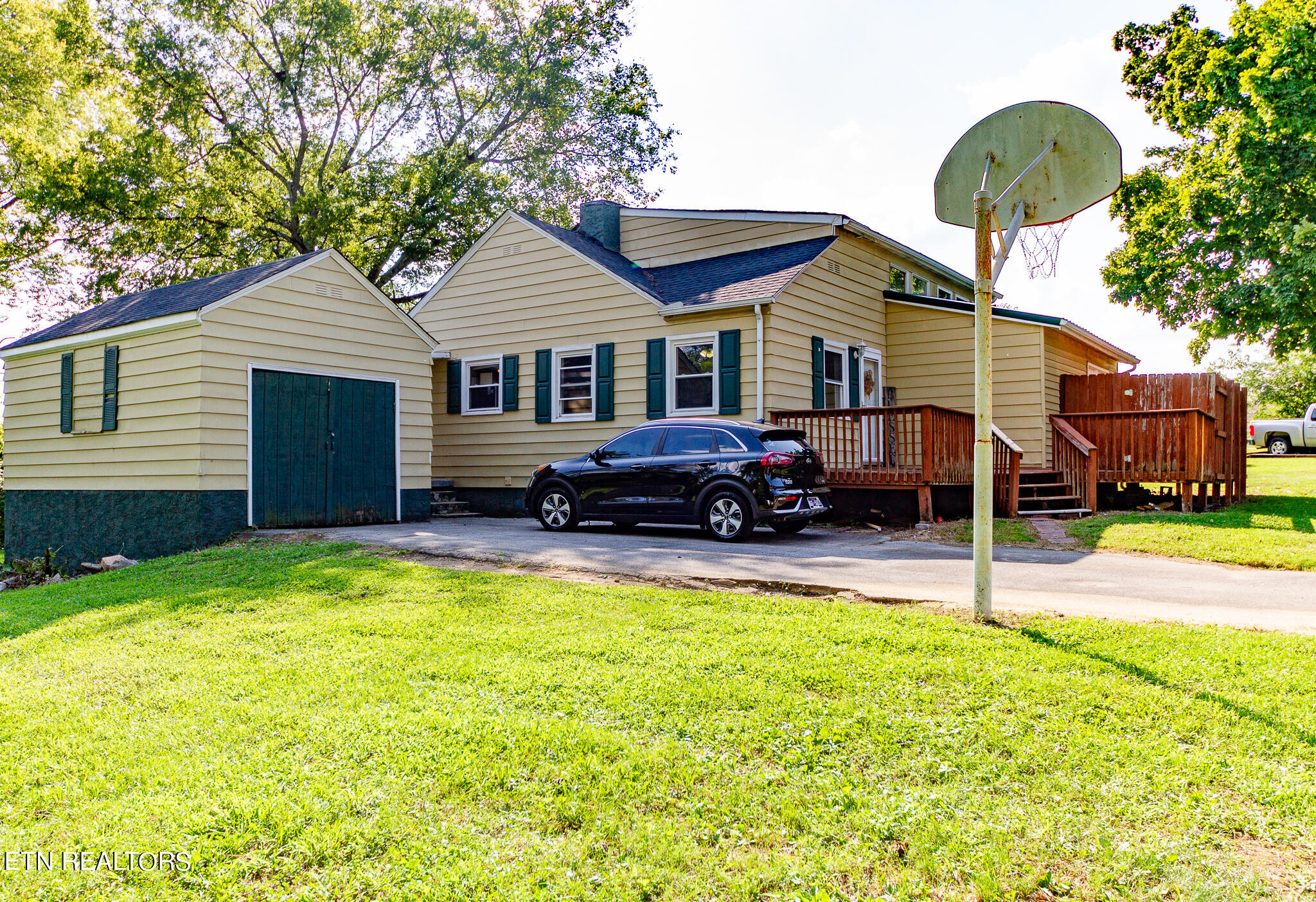 Park Dr, Maryville, TN 37804