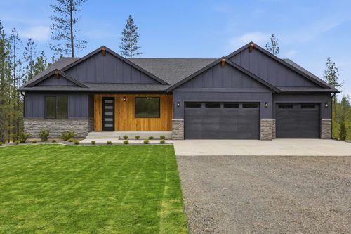 6703 E Elk Chattaroy Rd, Chattaroy, WA, 99003-9503 | Card Image