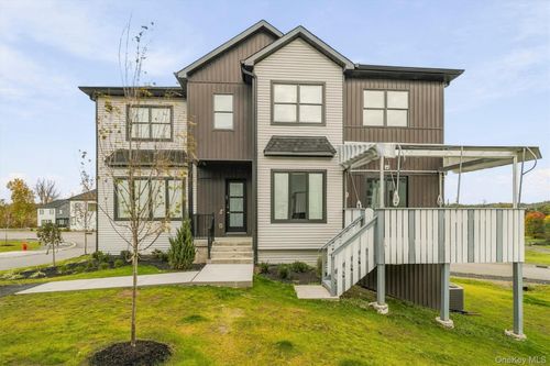 1 Hilltop Ln, Chester, NY, 10918 | Card Image