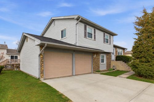 1590 Bayside Court, Hoffman Estates, IL, 60192 | Card Image