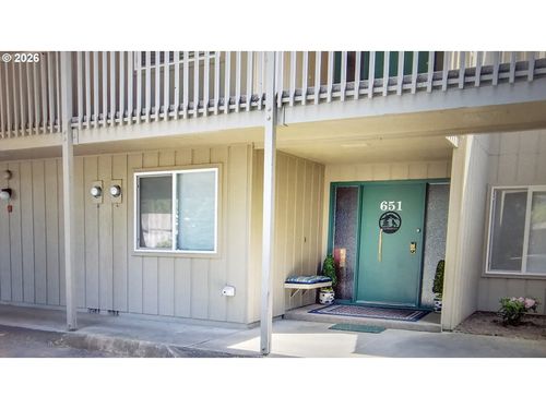 68651 E Bowmans Cir, Welches, OR, 97067 | Card Image