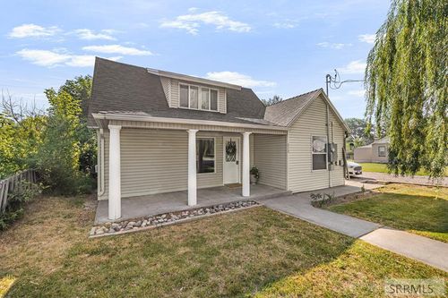 212 Archer St, Blackfoot, ID, 83221-1707 | Card Image