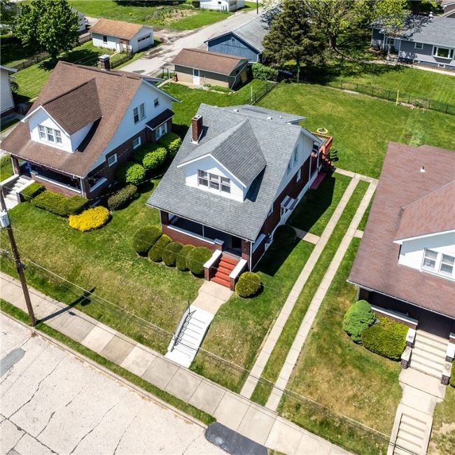 453 2 Nd St, House other with 3 bedrooms, 2 bathrooms and 3 parking in Washington PA | Image 31