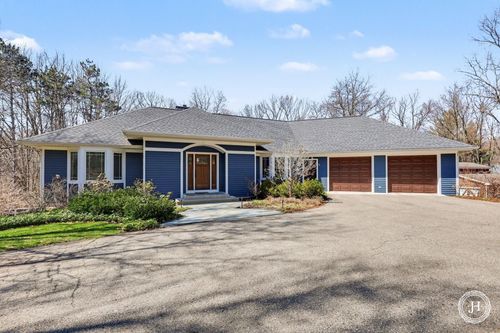 8655 Conservation St Ne, Ada, MI, 49301-9767 | Card Image