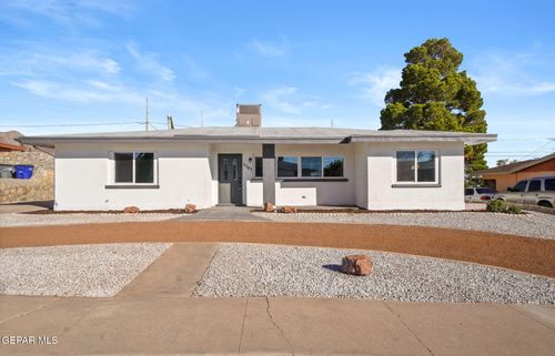 3705 Volcanic Ave, El Paso, TX, 79904-3218 | Card Image