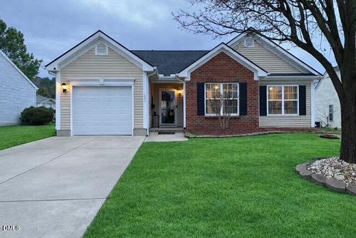 1009 Narcissus Ct, Clayton, NC, 27520-3768 | Card Image