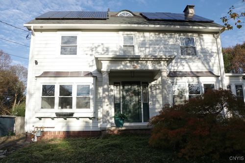 121 Edgehill Rd, Syracuse, NY, 13224-1611 | Card Image