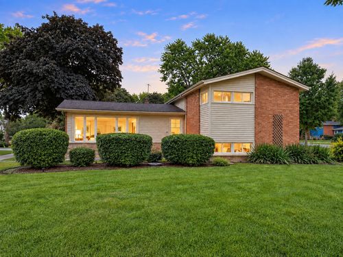 274 W Pleasant Hill Boulevard, Palatine, IL, 60067 | Card Image
