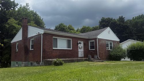 3 Elm St, New Windsor, NY, 12553-7300 | Card Image