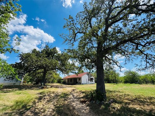 1194 Track Rd, Red Rock, TX, 78662-2577 | Card Image