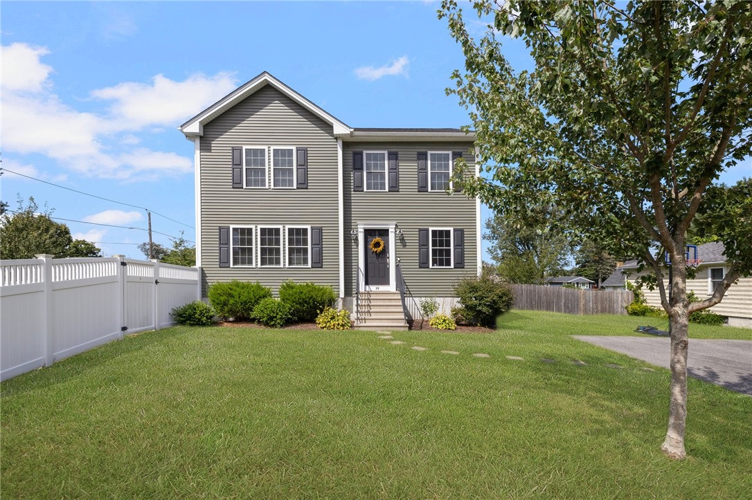 Oakdale St, Warwick, RI 02888
