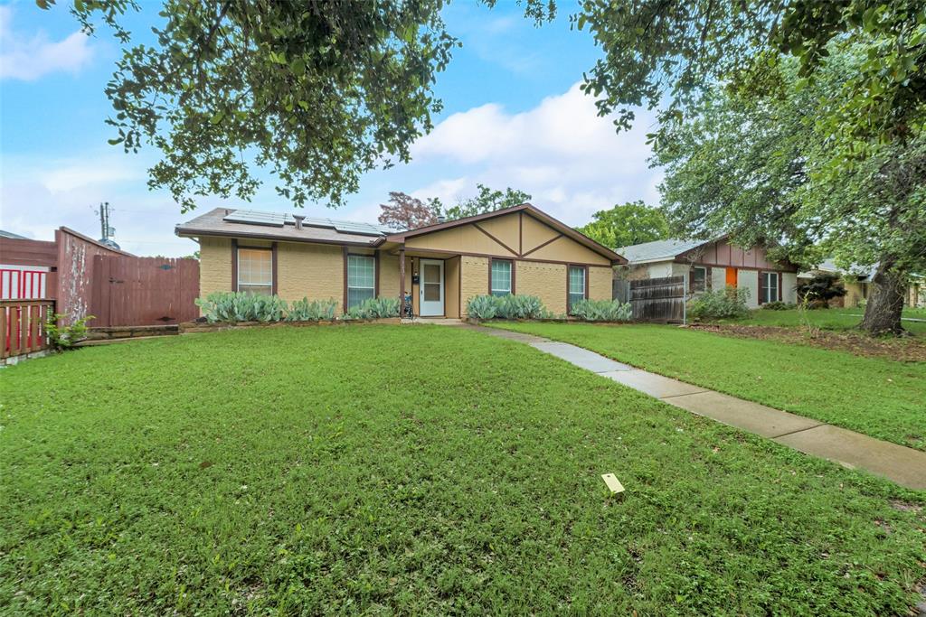 Kingston Dr, Lewisville, TX 75067