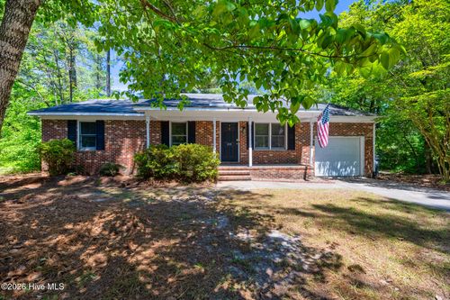 200 Sandhills Cir, Pinehurst, NC, 28374-7032 | Card Image